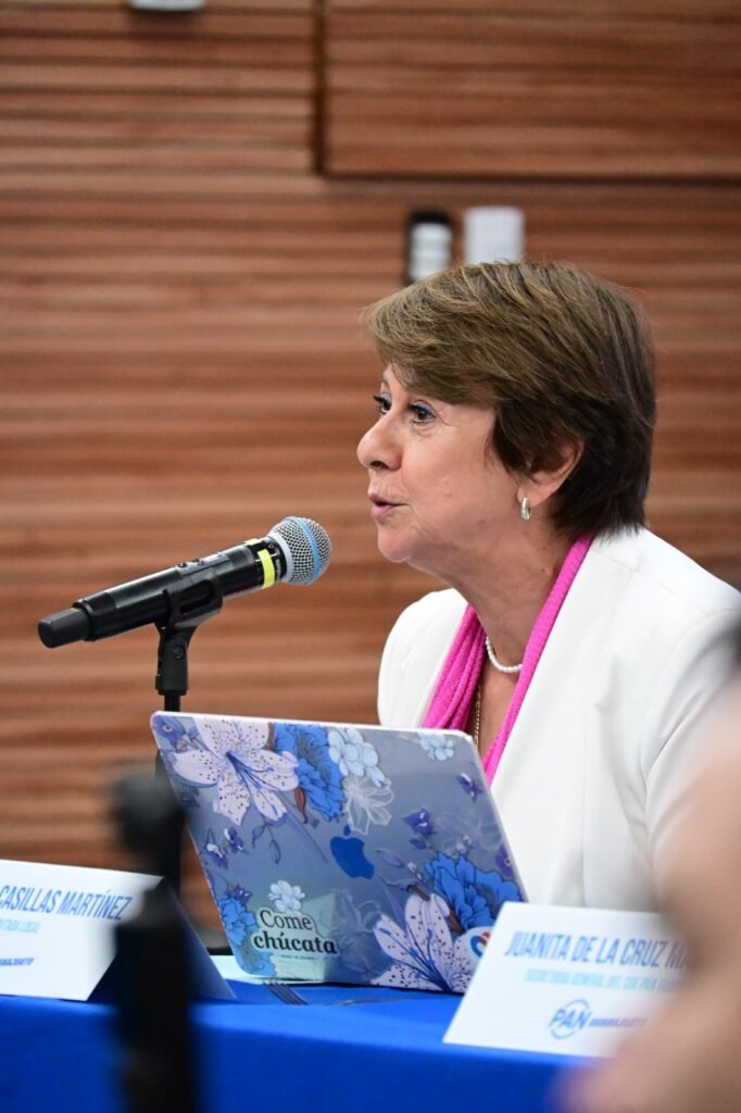 Alerta diputada del PAN sobre riesgo de Ébola durante el Mundial; pide protocolo federal de salud.