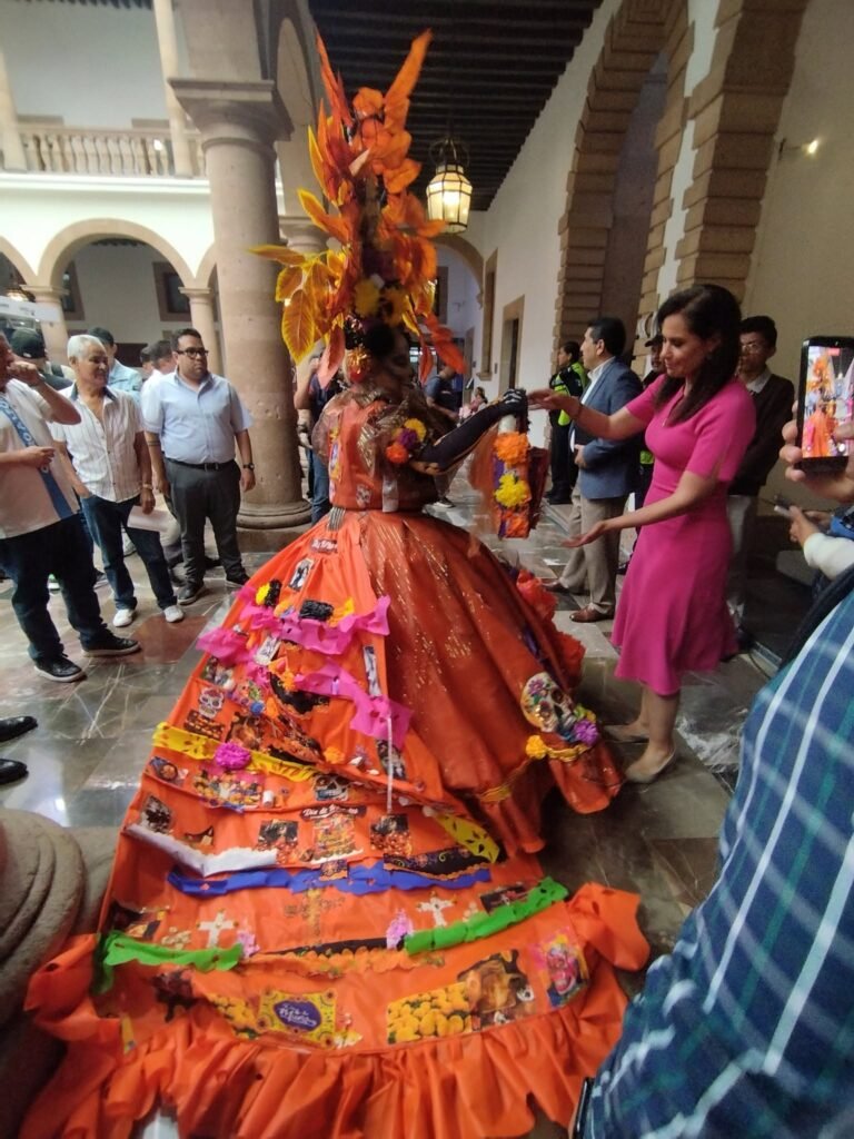 León se viste de Catrinas: tradición, arte y leyendas llegan con el Festival de la Muerte.